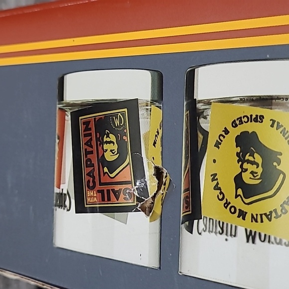 VINTAGE CAPTAIN MORGAN OFFICIAL CREW GEAR SET-OF-4 13.5OZ GLASSES - Picture 9 of 10